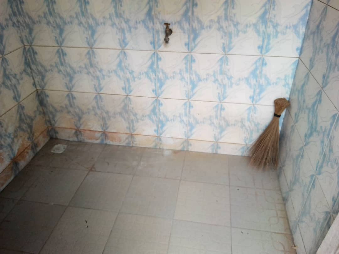 N° 4294 :
                            Villa à louer , Agoe, Lome, Togo : 50 000 XOF/mois